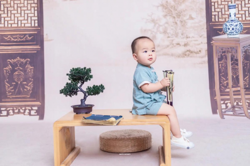 代怀包生男孩医院宝宝每次睡醒了就咳嗽