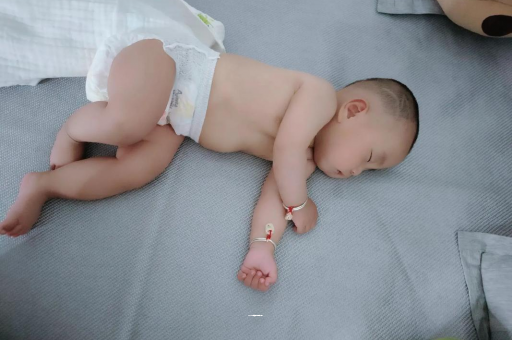 代怀包生男孩医院宝宝发烧可以喝牛奶吗